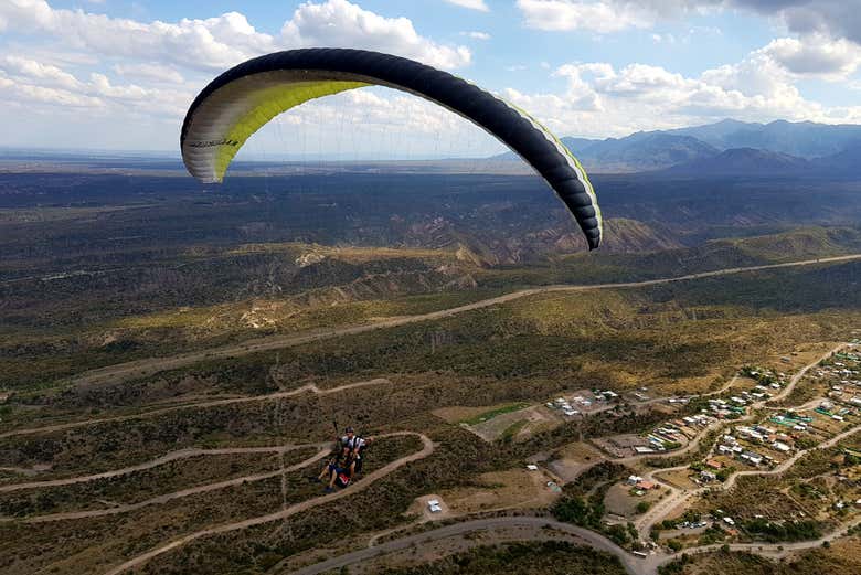 Vuelo en parapente por Mendoza