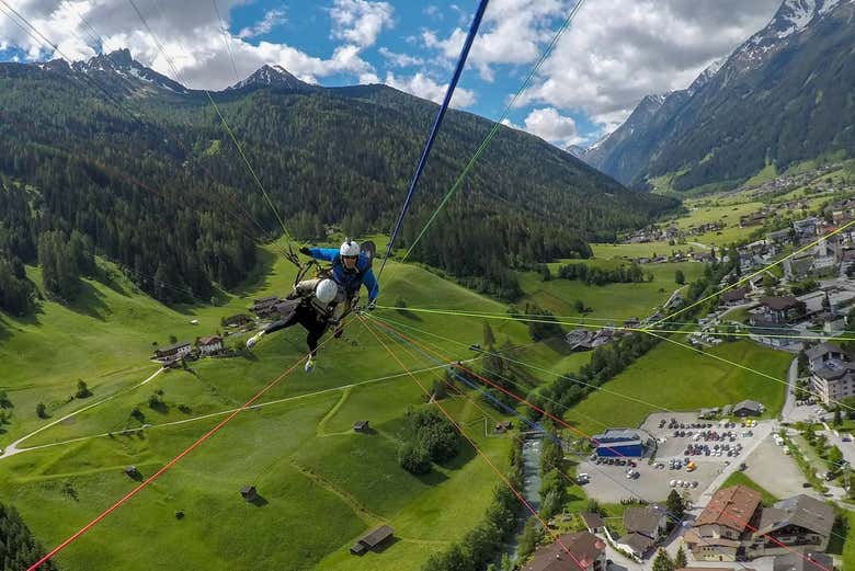 Vuelo en parapente por el Tirol