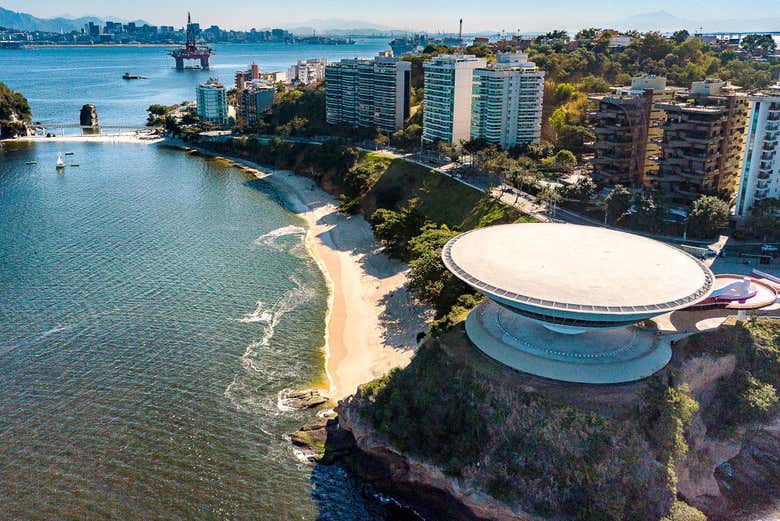 Excursión a Niteroi y Ruta Niemeyer