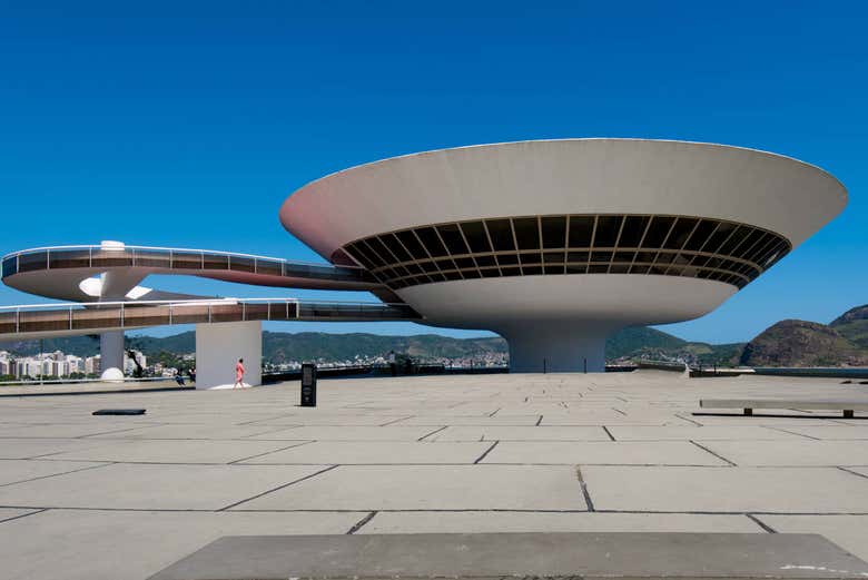 Excursión a Niteroi y Ruta Niemeyer