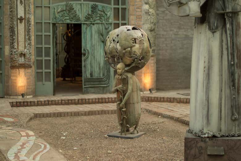 Visita a la Casa del Escultor Roberto Rosas