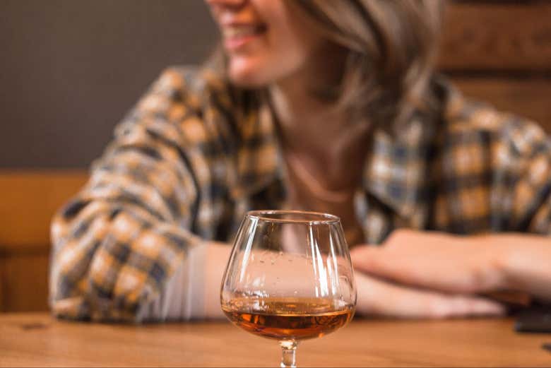 Tour del vermut, el whisky y la ginebra por Dina Huapi