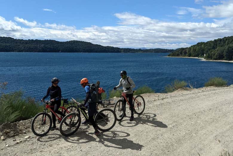 Tour en bicicleta por Colonia Suiza y Villa Los Coihues