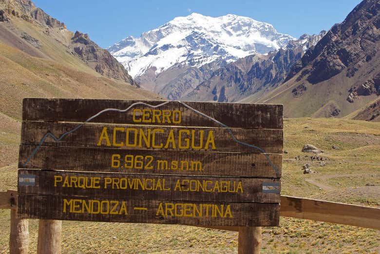 Trekking al campamento Confluencia del Aconcagua