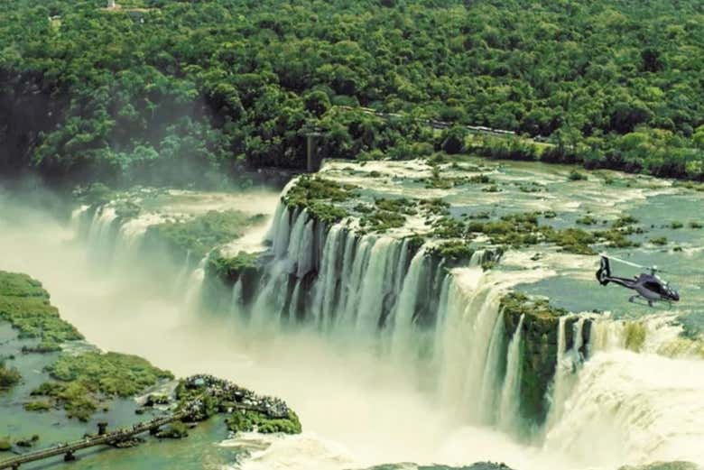Paseo en helicóptero por las Cataratas de Iguazú
