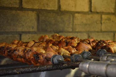 Cena con espectculo folclrico