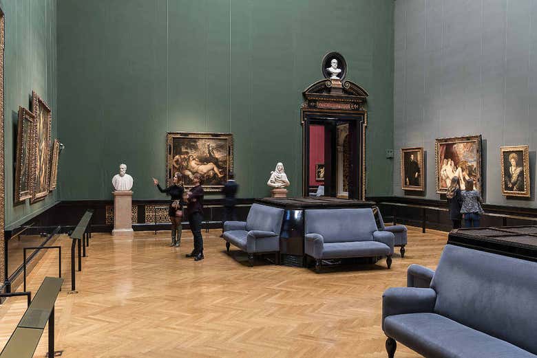 Entrada al Kunsthistorisches Museum, el Museo de Historia del Arte de Viena