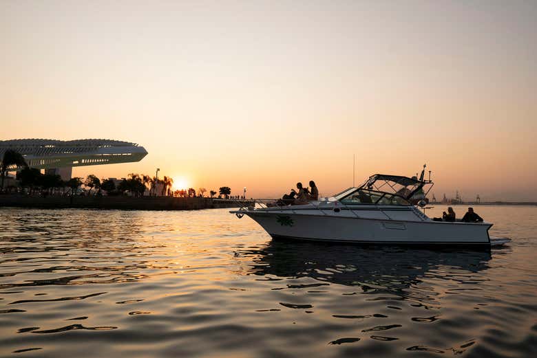 Paseo en barco al atardecer por la bahía de Guanabara