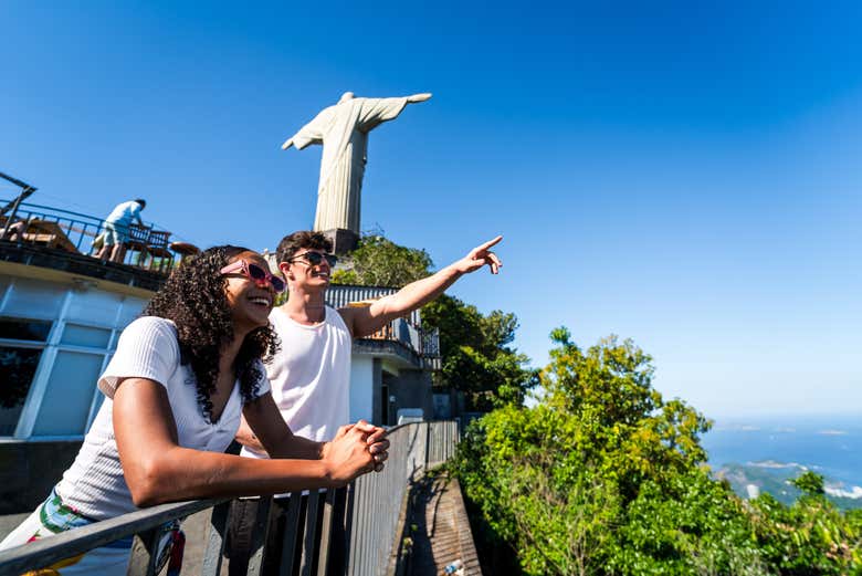 Cristo Redentor en el tren de Corcovado + Tour por Río
