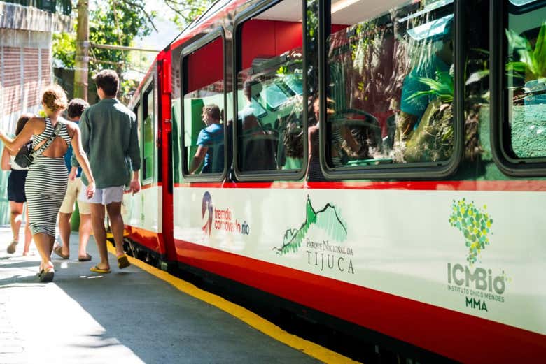Cristo Redentor en el tren de Corcovado + Tour por Río