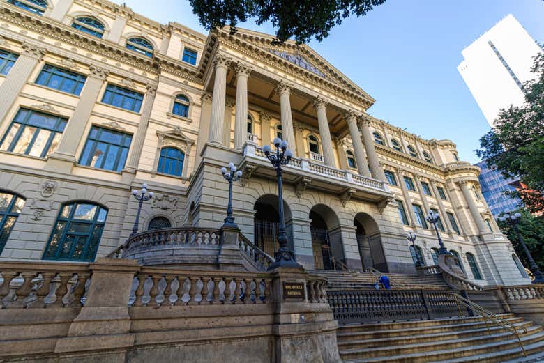 Tour por el Teatro Municipal, Biblioteca Nacional y Real Gabinete