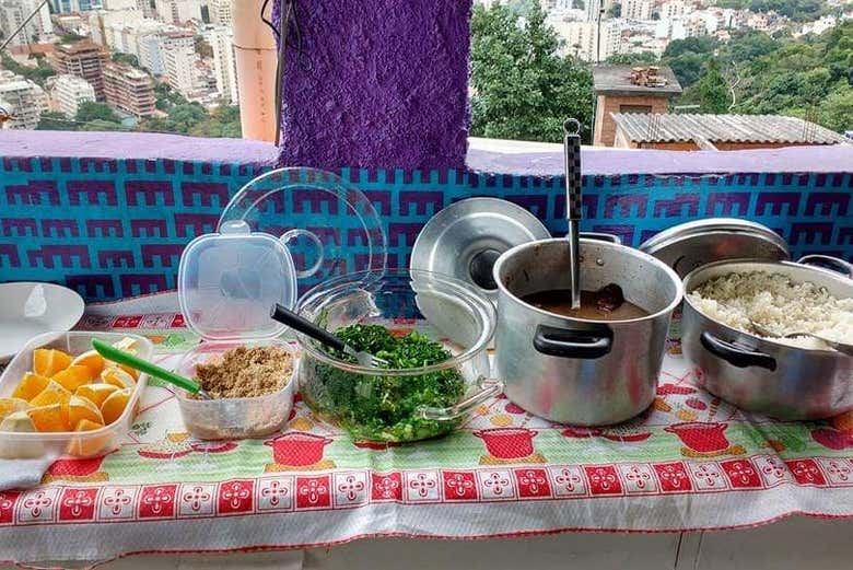 Tour por la favela Santa Marta con comida o partido de fútbol
