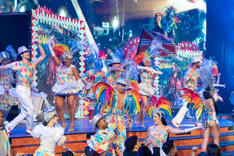 Entrada a Roxy Dinner Show con cena