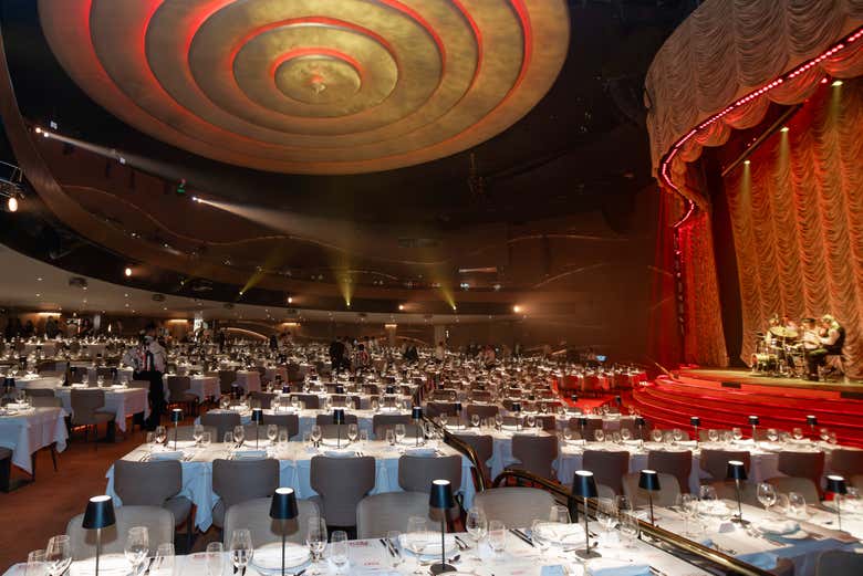 Entrada a Roxy Dinner Show con cena
