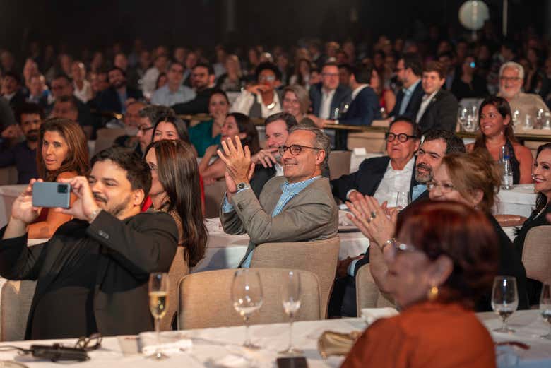 Entrada a Roxy Dinner Show con cena