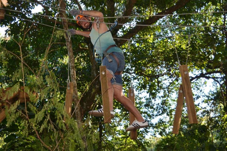 Entrada a Fly Park con transporte
