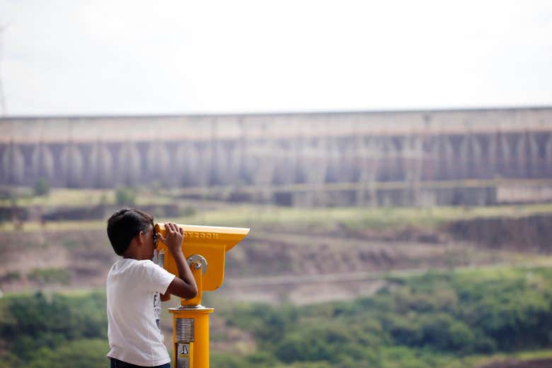 Tour panorámico por la represa de Itaipú