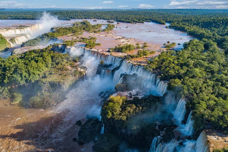 Entrada al lado brasileño de las Cataratas de Iguazú