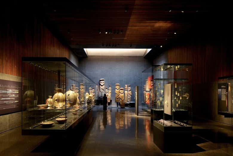 Tour por el Museo de Arte Precolombino y el Museo Histórico Nacional