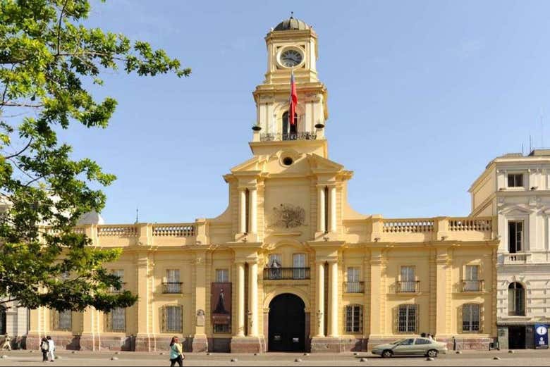 Tour por el Museo de Arte Precolombino y el Museo Histórico Nacional