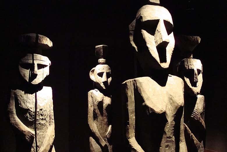 Tour por el Museo de Arte Precolombino y el Museo Histórico Nacional
