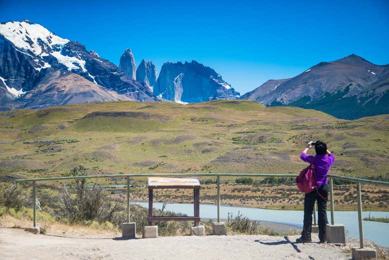 Excursión a Torres del Paine + Paseo en barco por el lago Grey