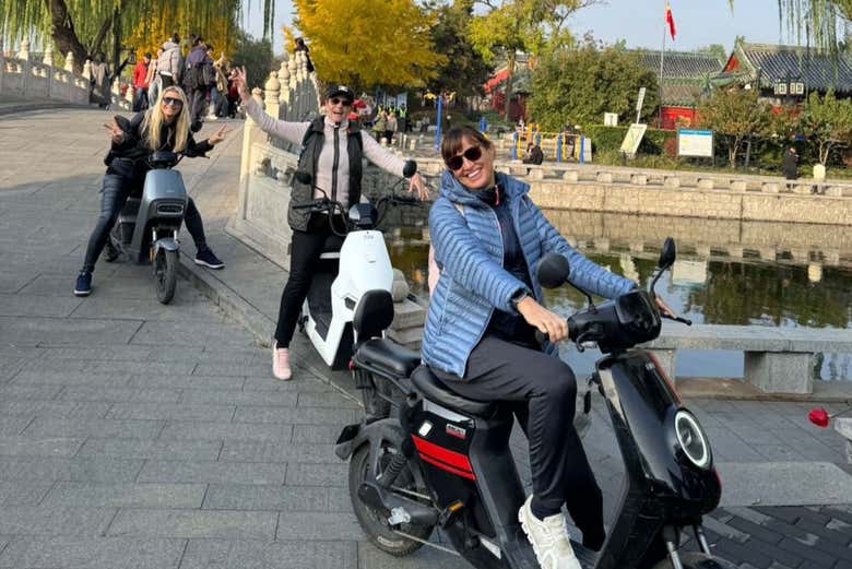 Tour en scooter o en bicicleta eléctrica por Pekín