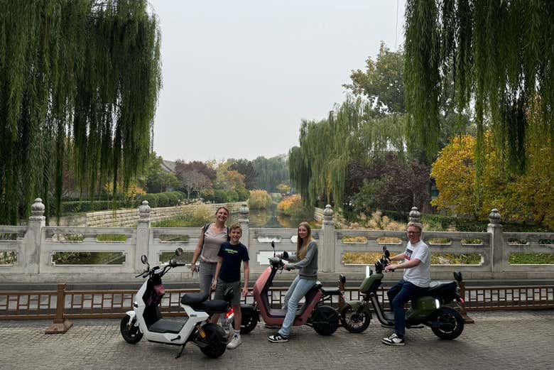 Tour en scooter o en bicicleta eléctrica por Pekín
