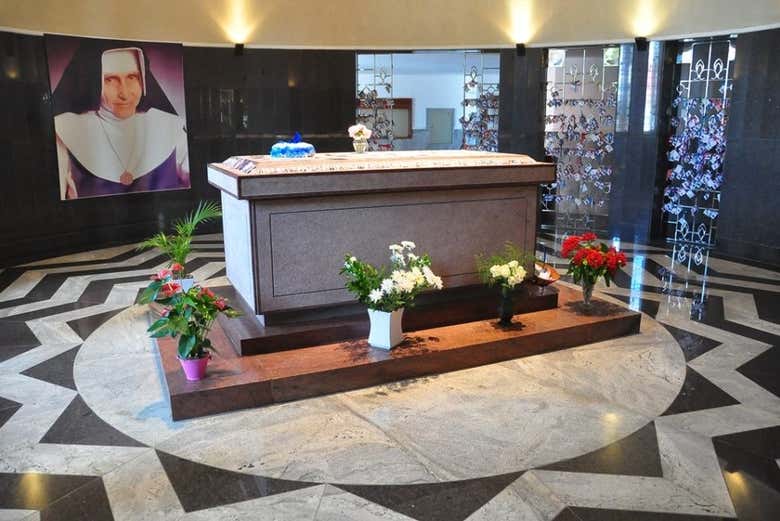 Tour por la iglesia de Bonfim y el santuario de Irmã Dulce