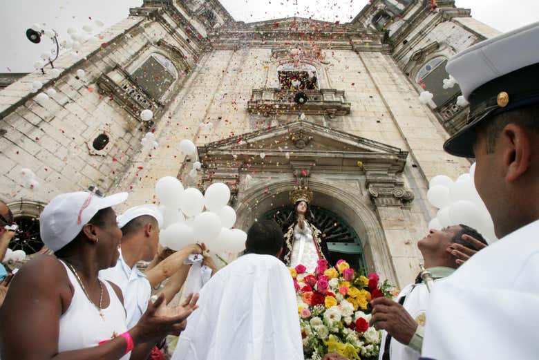 Tour por la iglesia de Bonfim y el santuario de Irmã Dulce