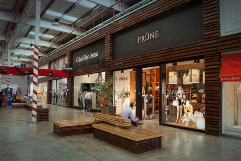 Tour de compras por el Outlet Buenaventura