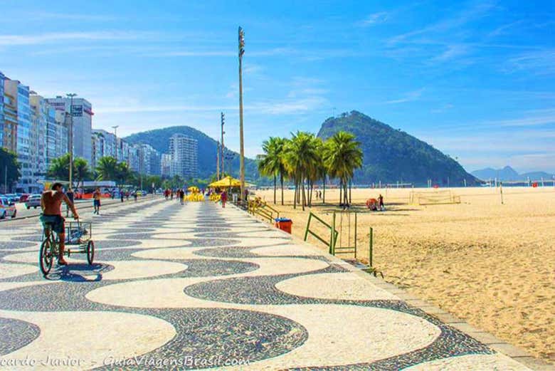Futvóley en la playa de Copacabana