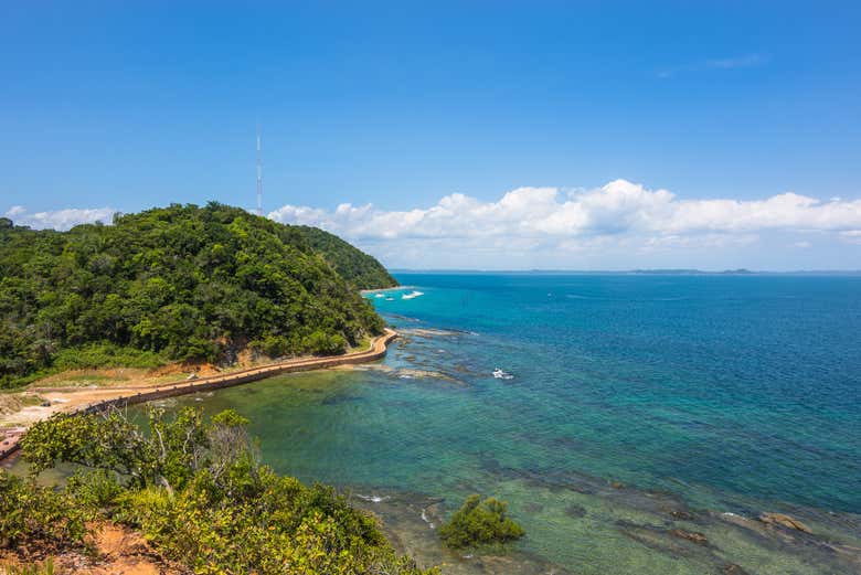 Paseo en barco por las islas de Frades e Itaparica