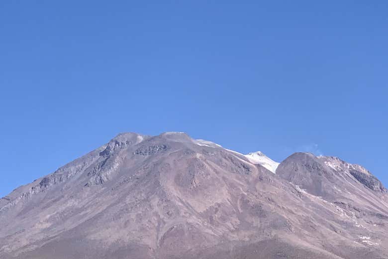 Excursión privada a Ollagüe y los salares del Alto del Loa