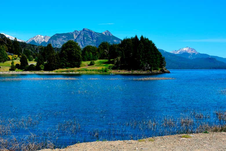 Cruce andino por los lagos de la cordillera de los Andes