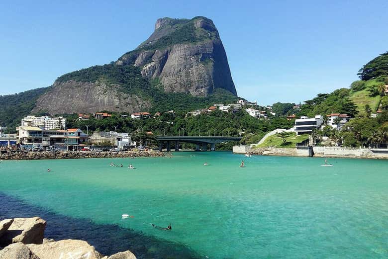 Paseo en lancha por las islas Gigóia y Tijuca