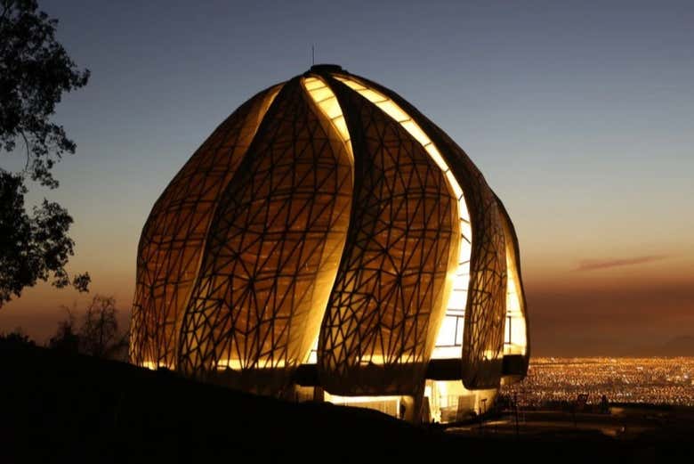 Tour por la Viña Cousiño Macul y el Templo Bahaí