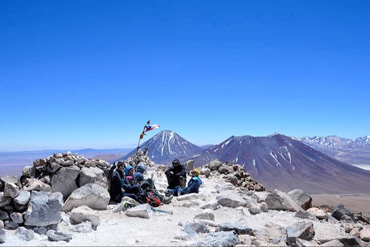 Trekking por el volcán Cerro Toco