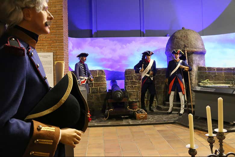 Visita guiada por el Museo Histórico y Militar de Chile