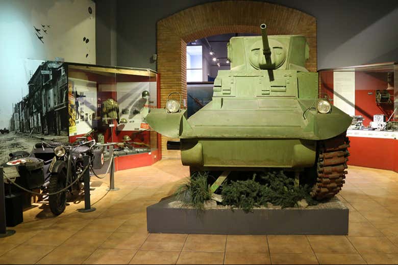 Visita guiada por el Museo Histórico y Militar de Chile