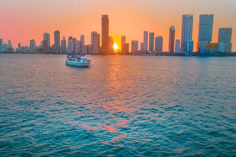 Fiesta caribeña en barco por Cartagena