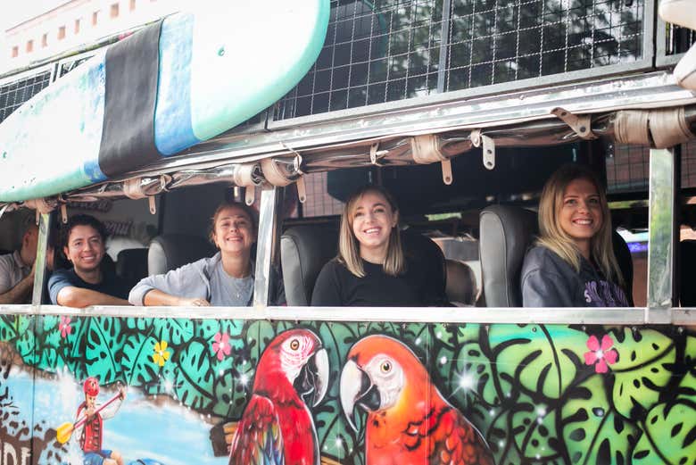 Excursión a Guatapé en chiva + Visita a la hacienda La Manuela