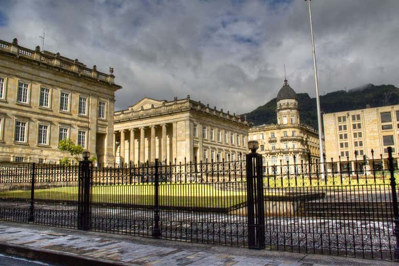 Visita guiada por Bogotá + Teleférico a Montserrate