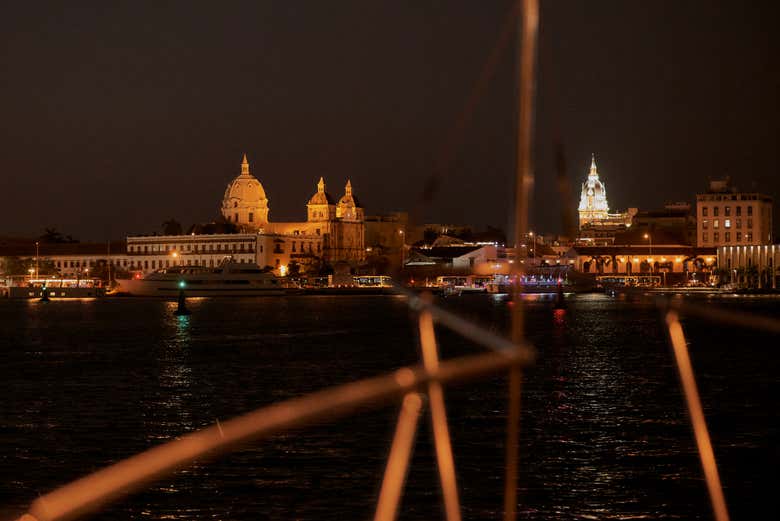 Crucero VIP con cena por Cartagena
