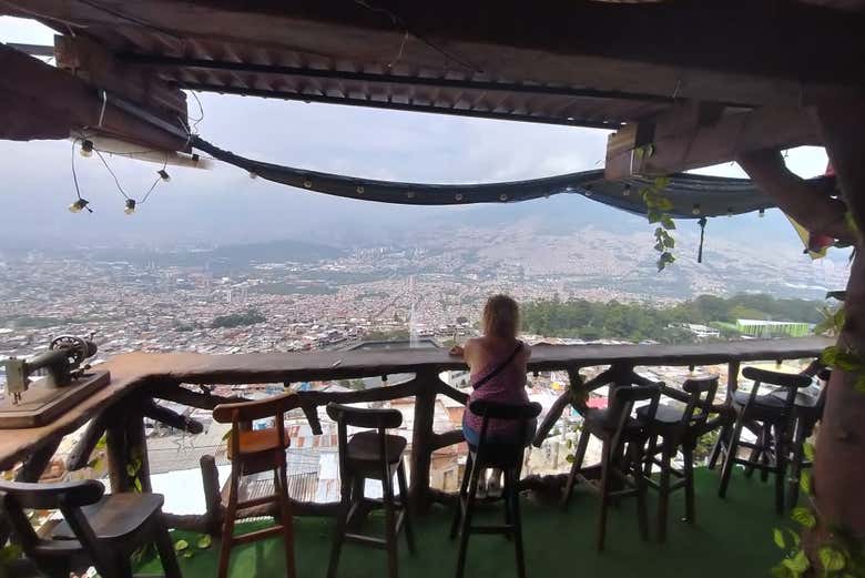 Free tour al atardecer por la Comuna 3 Manrique