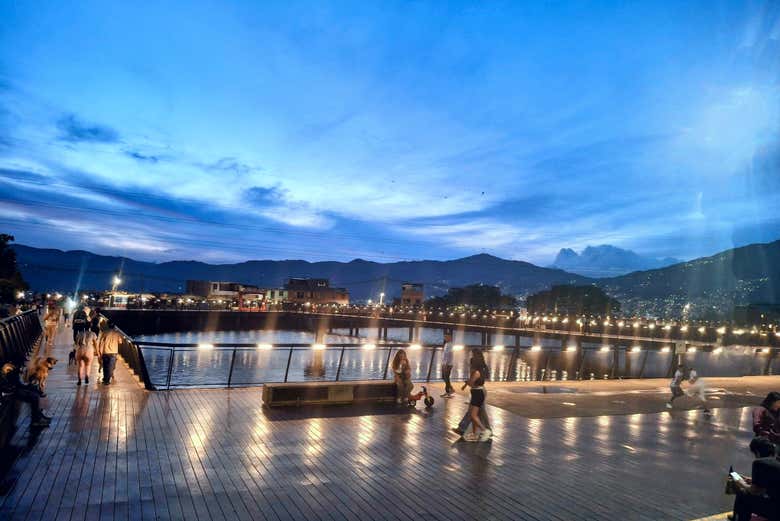 Free tour al atardecer por la Comuna 3 Manrique