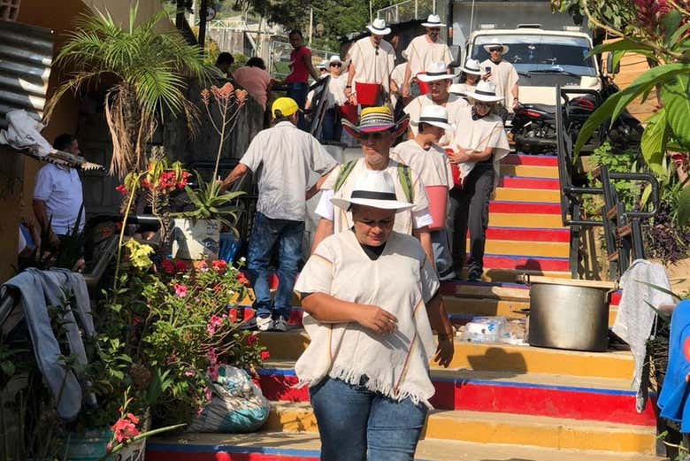 Visita a una finca de café en el barrio La Sierra