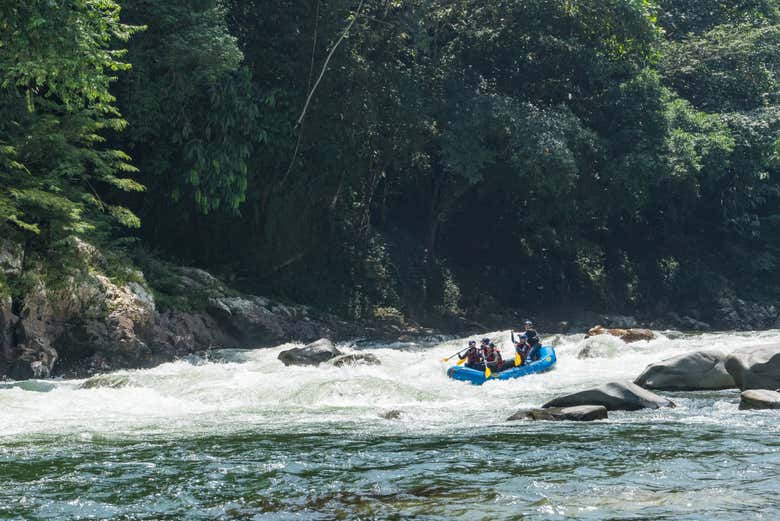 Rafting en el río Calderas