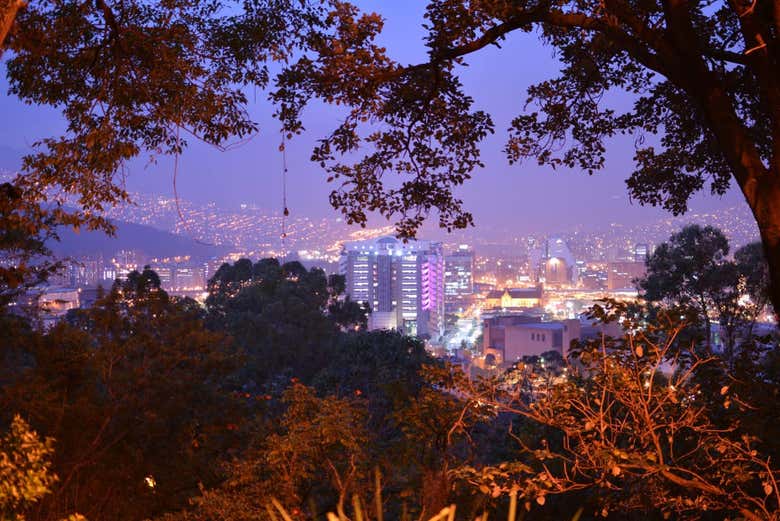 Tour nocturno por Medellín