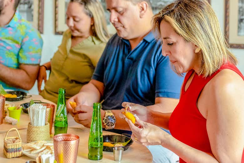 Degustación de comida callejera en Cartagena de Indias